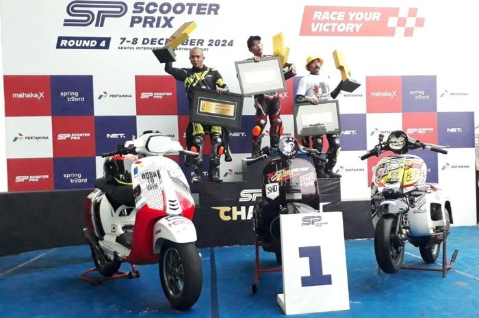 Husna Dotcom, M. Nurgianto dan Putra Purnama Alam Sabet Juara Umum Scooter Prix 2024